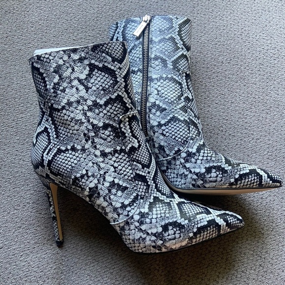 MICHAEL KORS RUE SNAKE EMBOSSED LEATHER STILETTO ANKLE BOOTIES SZ 10 NEW IN BOX - Picture 1 of 6